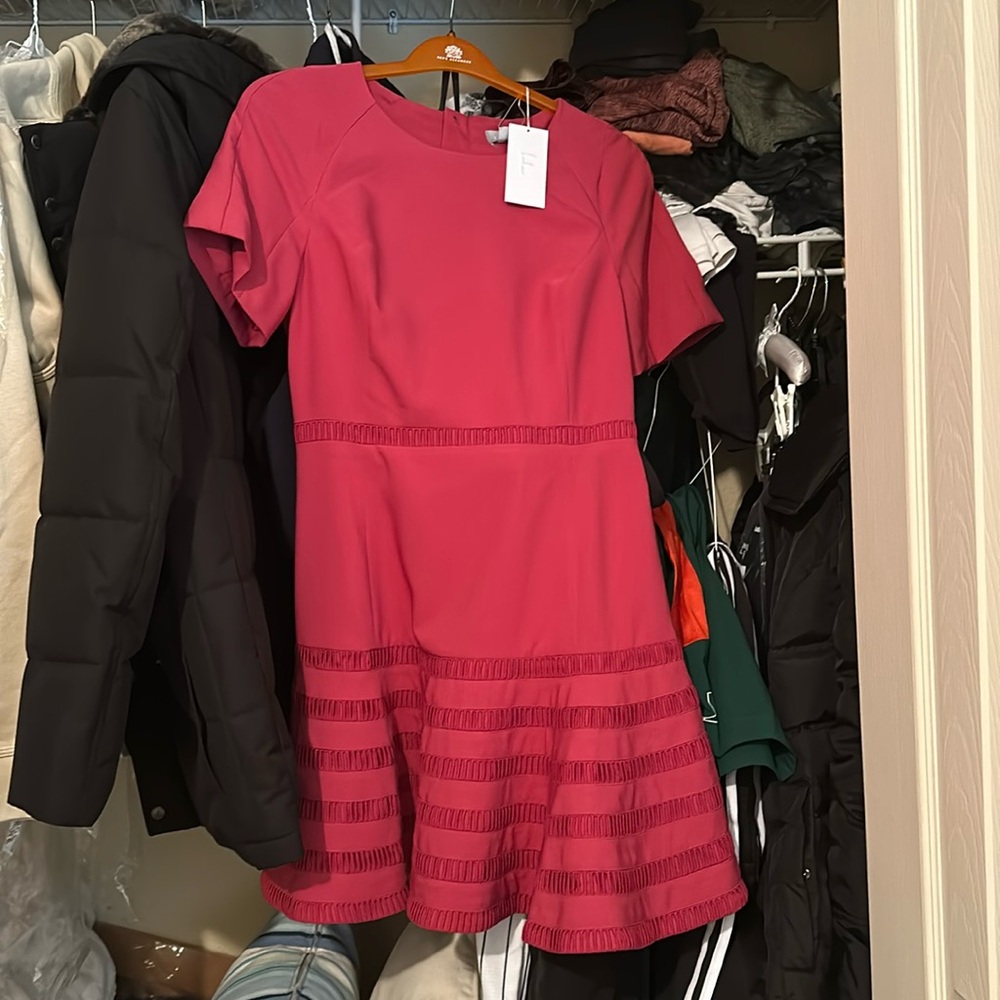 Medium women’s finder’s deess